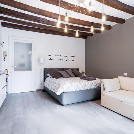 Navigli - Vigevano 45 & Casale 3A Studios Milano Eksteriør billede