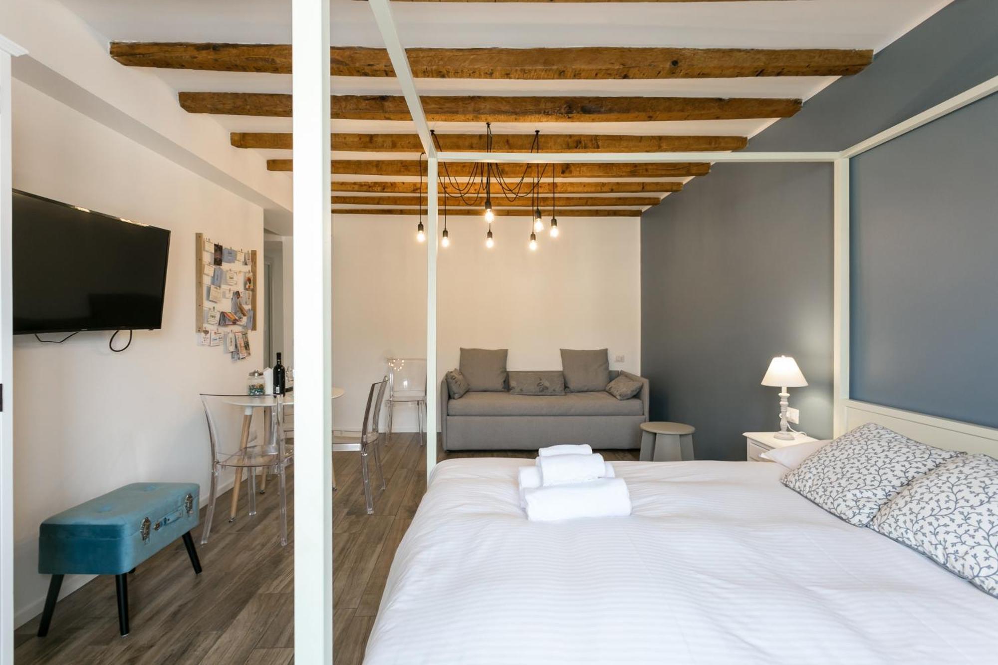 Navigli - Vigevano 45 & Casale 3A Studios Milano Værelse billede