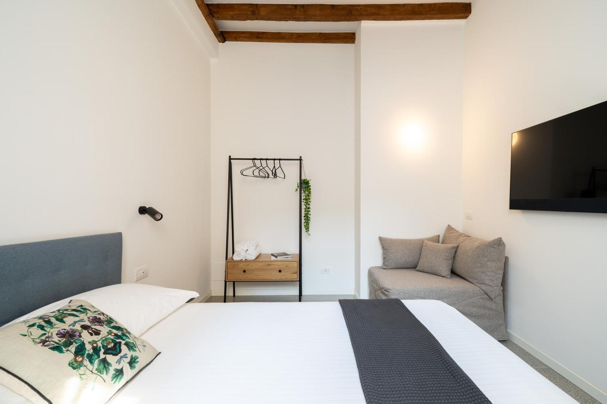 Navigli - Vigevano 45 & Casale 3A Studios Milano Værelse billede